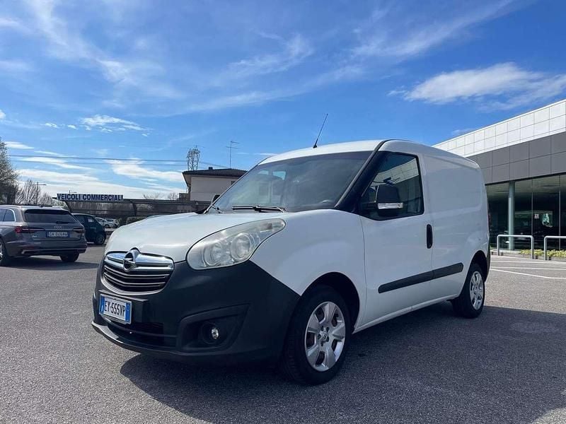 Usata Opel Combo Eco 90 CV (66 kW) 2015 Bianco Monovolume