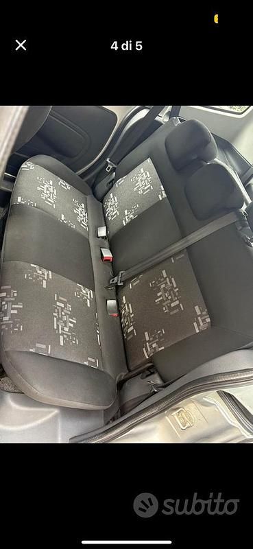 Usata Fiat Qubo Trekking 77 CV (56 kW) 2011 Grigio Monovolume