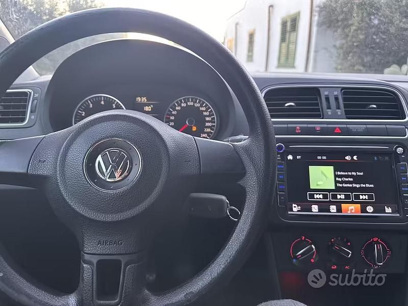 Usata VW Polo Comfortline 70 CV (51 kW) 2011 Grigio Utilitaria