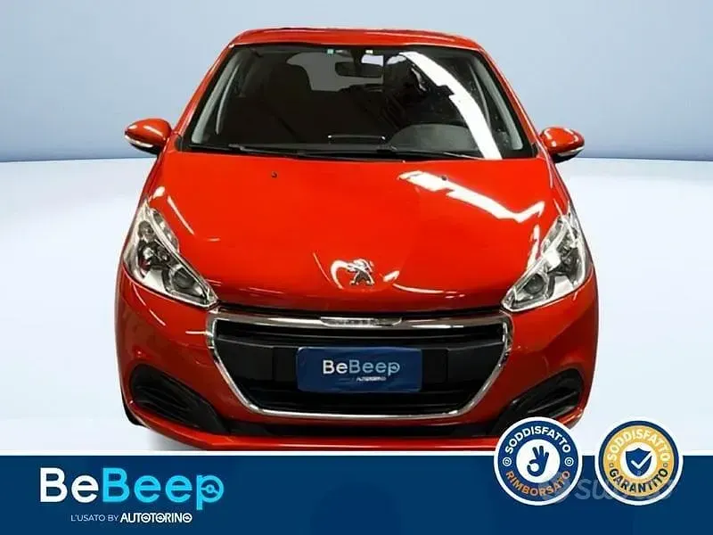 Usata Peugeot 208 Allure 83 CV (61 kW) 2019 Arancione metallizzato Utilitaria