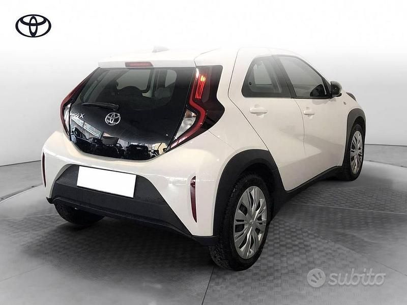 Usata Toyota Aygo X Active 72 CV (52 kW) 2023 Bianco SUV