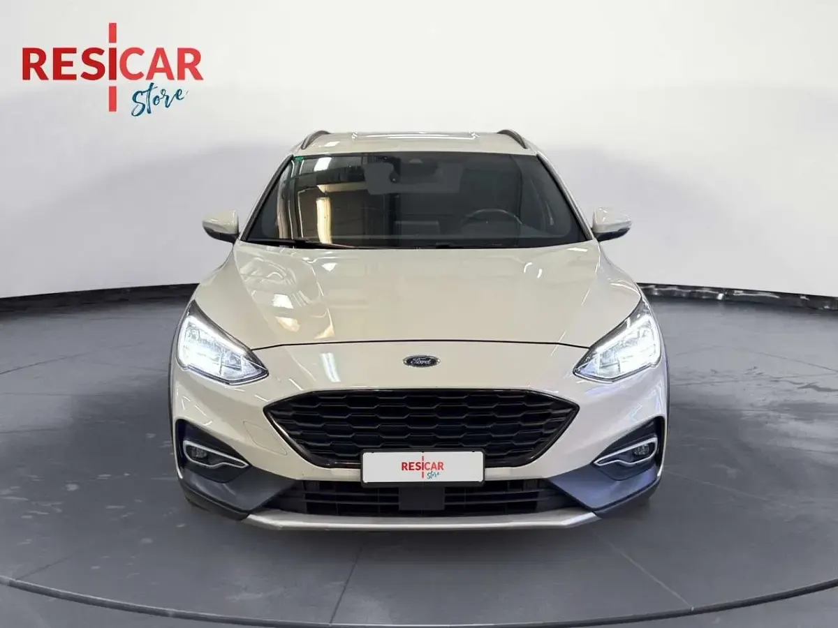 Usata Ford Focus 120 CV (88 kW) 2020 Bianco Station wagon