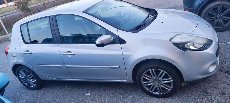 Usata Renault Clio IV Dynamique 103 CV (75 kW) 2012 Berlina