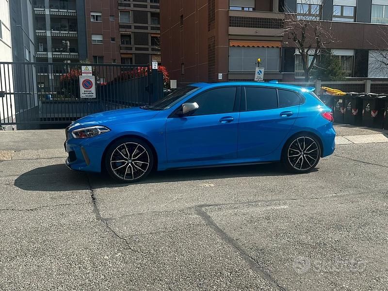 Usata BMW M135 2020 Blu Utilitaria