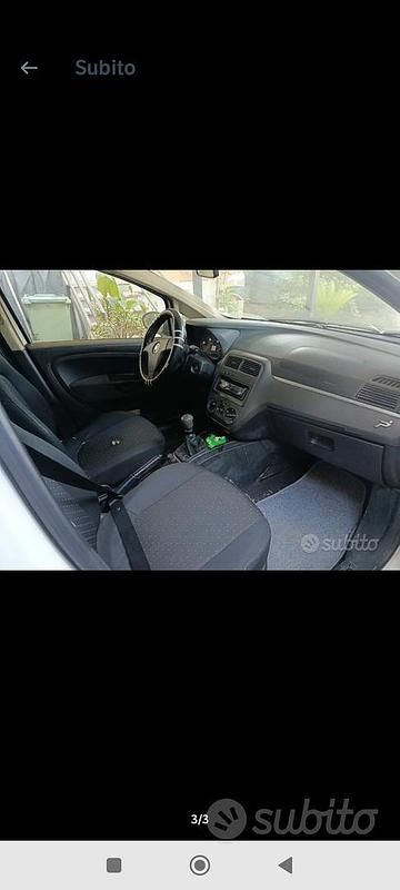 Usata Fiat Grande Punto 77 CV (56 kW) 2007 Bianco Utilitaria