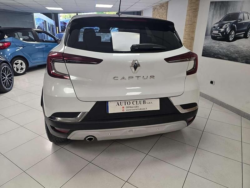 Usata Renault Captur Intens 116 CV (85 kW) 2020 Bianco nacre /tetto nero SUV