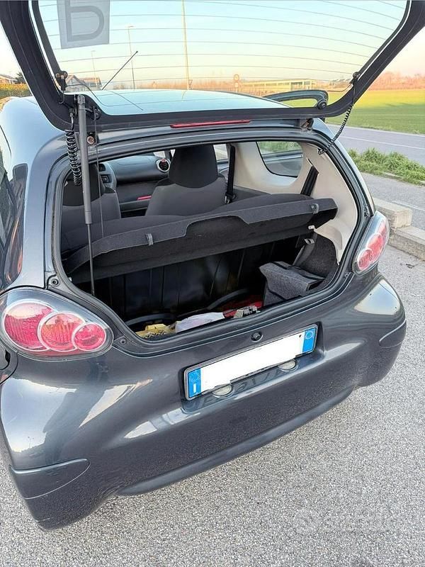 Begagnad Toyota Aygo 68 HK (50 kW) 2010 Halvkombi