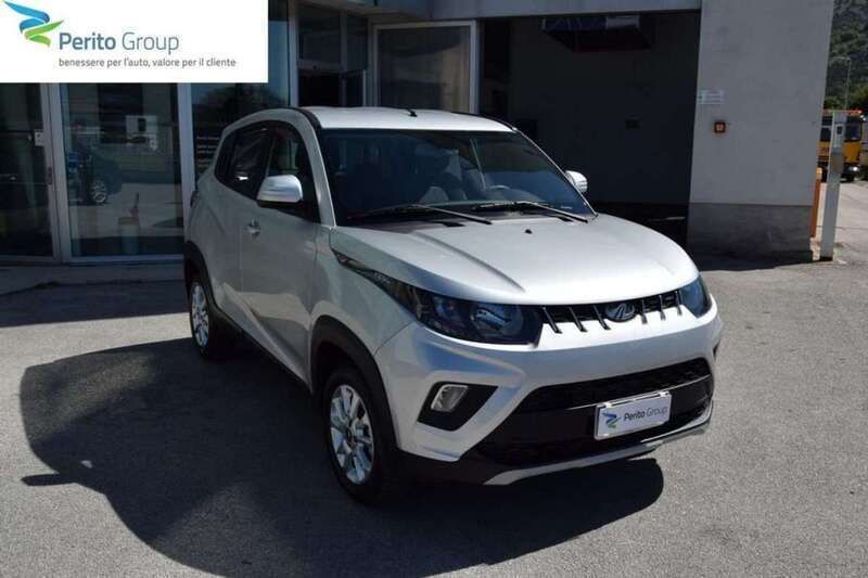 Argento Usata 2019 Mahindra KUV100 SUV | 8500 € - Immagine 1/4