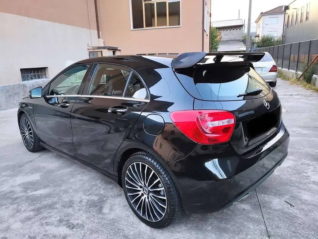 Usata Mercedes A180 Premium 109 CV (80 kW) 2014 Nero Utilitaria
