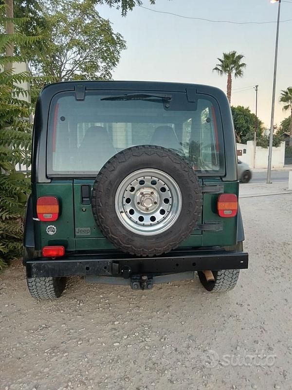 Usata Jeep Wrangler 1999 Verde SUV