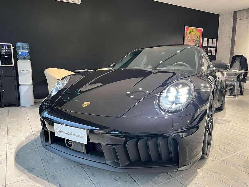 Usata Porsche 911 541 CV (397 kW) 2025 Nero metallizzato Coupé