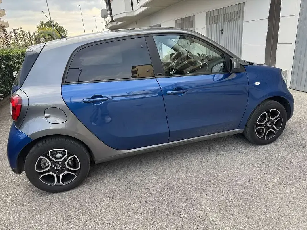 Usata Smart ForFour Passion 95 CV (69 kW) 2017 Utilitaria