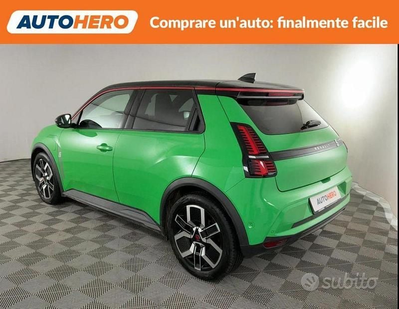 Usata Renault R5 110 kW (150 CV) 2025 Verde Utilitaria