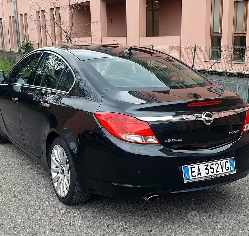 Usata Opel Insignia 160 CV (117 kW) 2010 Nero Berlina