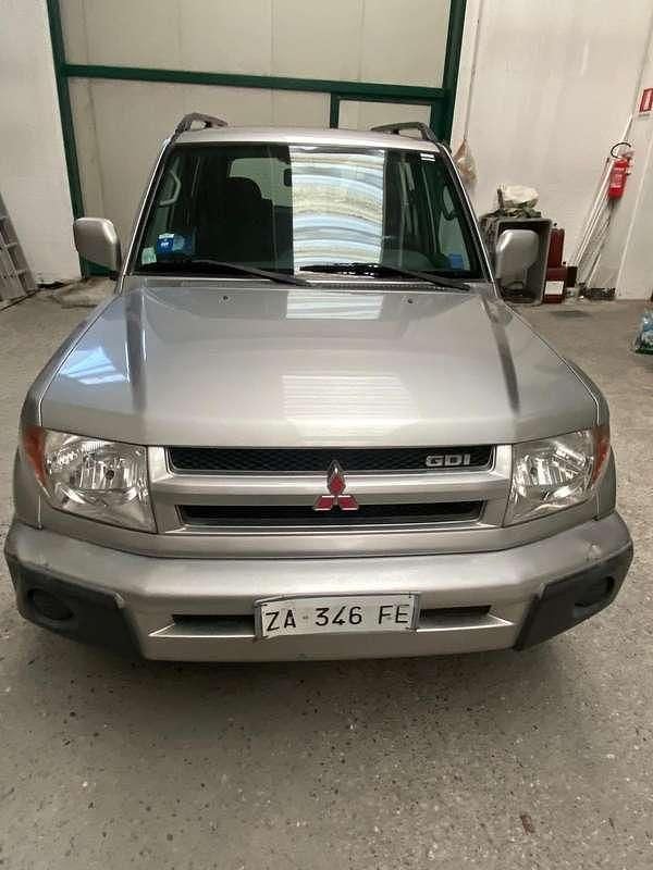 Usata Mitsubishi Pajero 129 CV (94 kW) 2001 Argento SUV