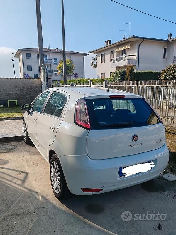 Usata Fiat Punto 75 CV (55 kW) 2013 Bianco Utilitaria