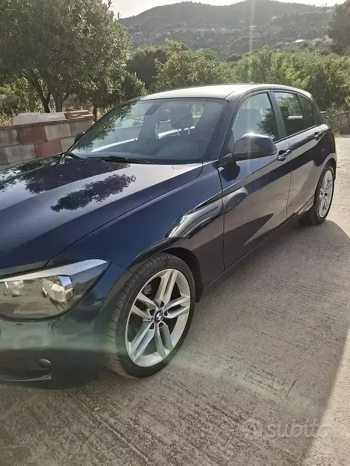 Usata BMW 118 143 CV (105 kW) 2012 Bluazzurro Utilitaria