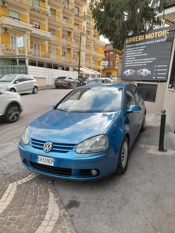 Usata VW Golf V Comfortline 140 CV (102 kW) 2007 Blu Berlina