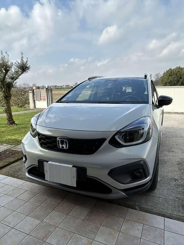 Usata Honda Jazz 107 CV (78 kW) 2024 Bianco Utilitaria