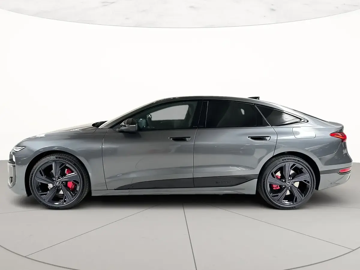 Nuova Audi A6 e-tron S-Line 314 kW (428 CV) 2026 Grigio daytona perlato Berlina