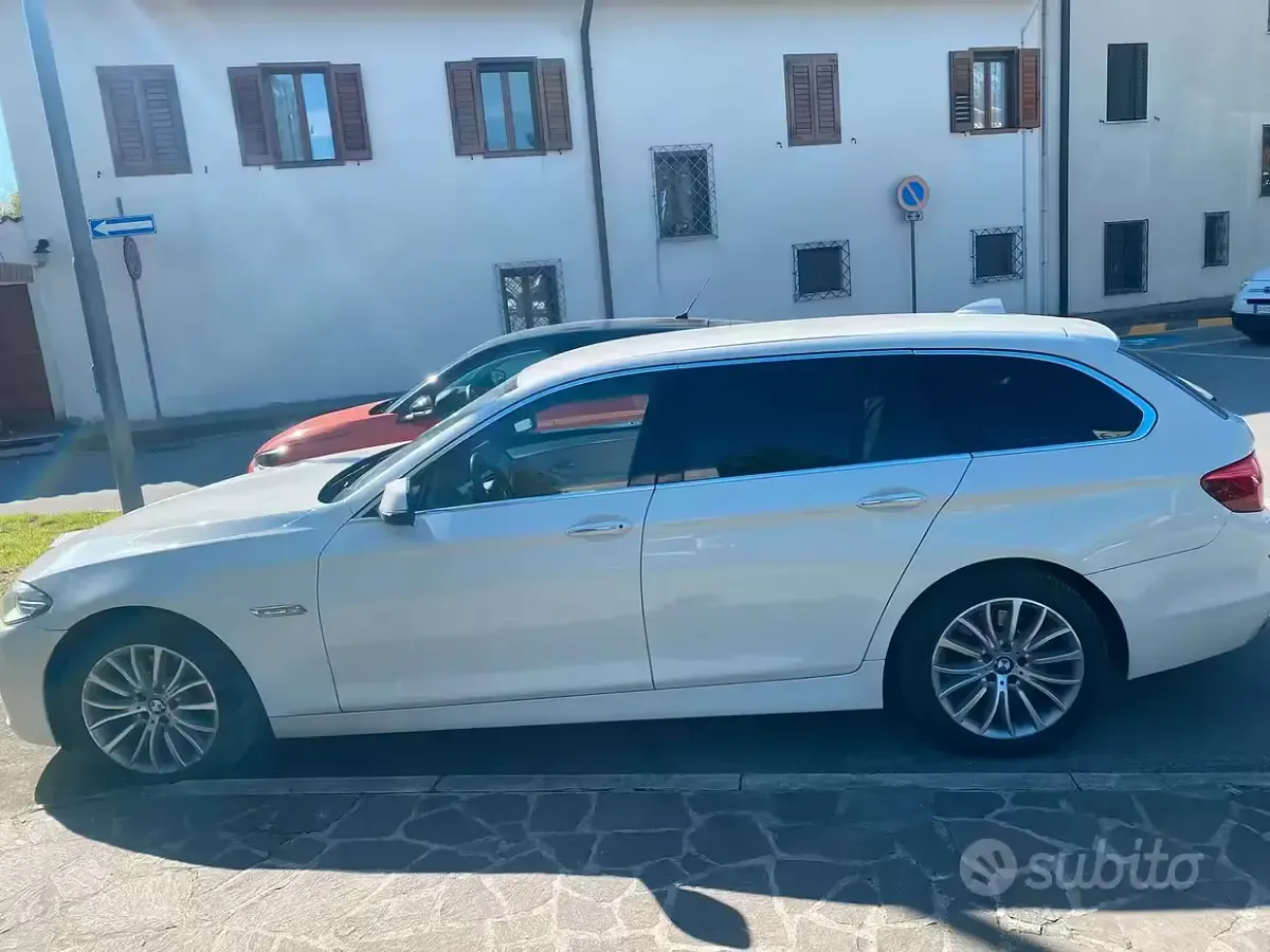 Usata BMW 520 Luxury Line 190 CV (139 kW) 2015 Bianco Station wagon