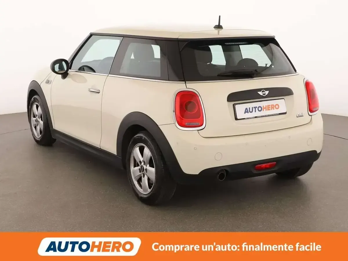 Usata Mini ONE 75 CV (55 kW) 2016 Bianco Utilitaria
