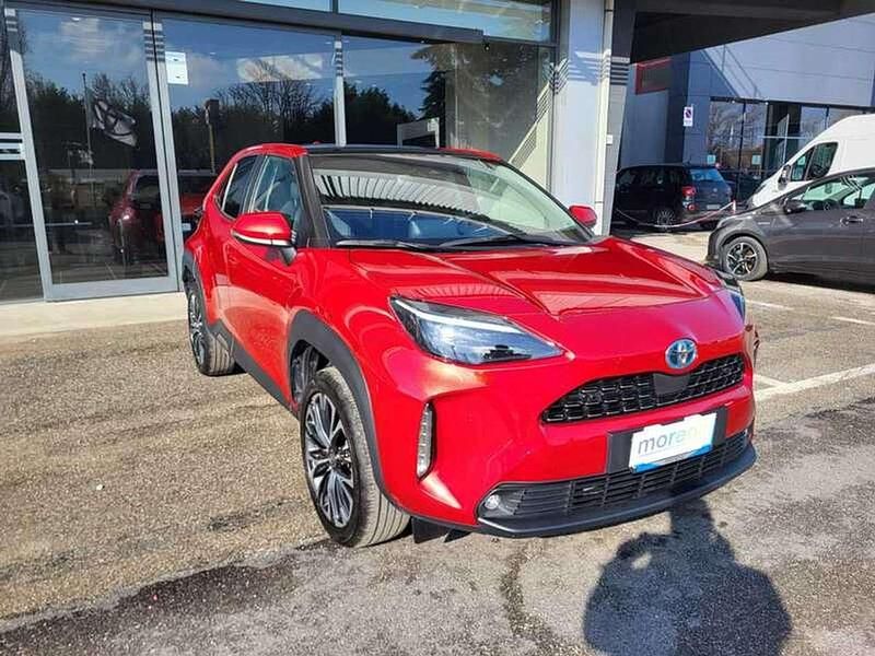Usata Toyota Yaris Cross Lounge 116 CV (85 kW) 2021 Rosso SUV
