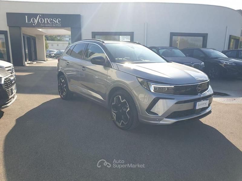 Begagnad Opel Grandland X Ultimate 131 HK (96 kW) 2024 Grå SUV