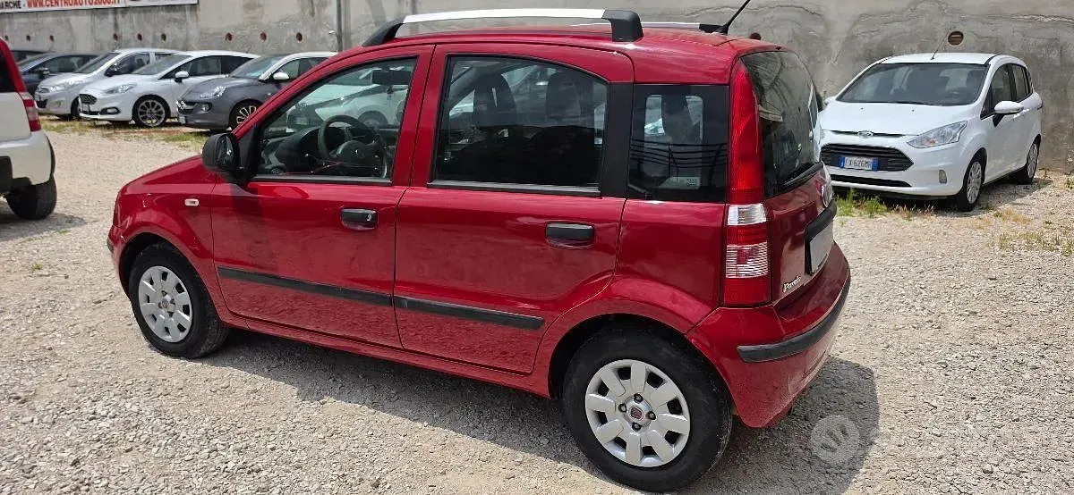 Usata Fiat Panda Dynamic 68 CV (50 kW) 2011 Rosso Utilitaria