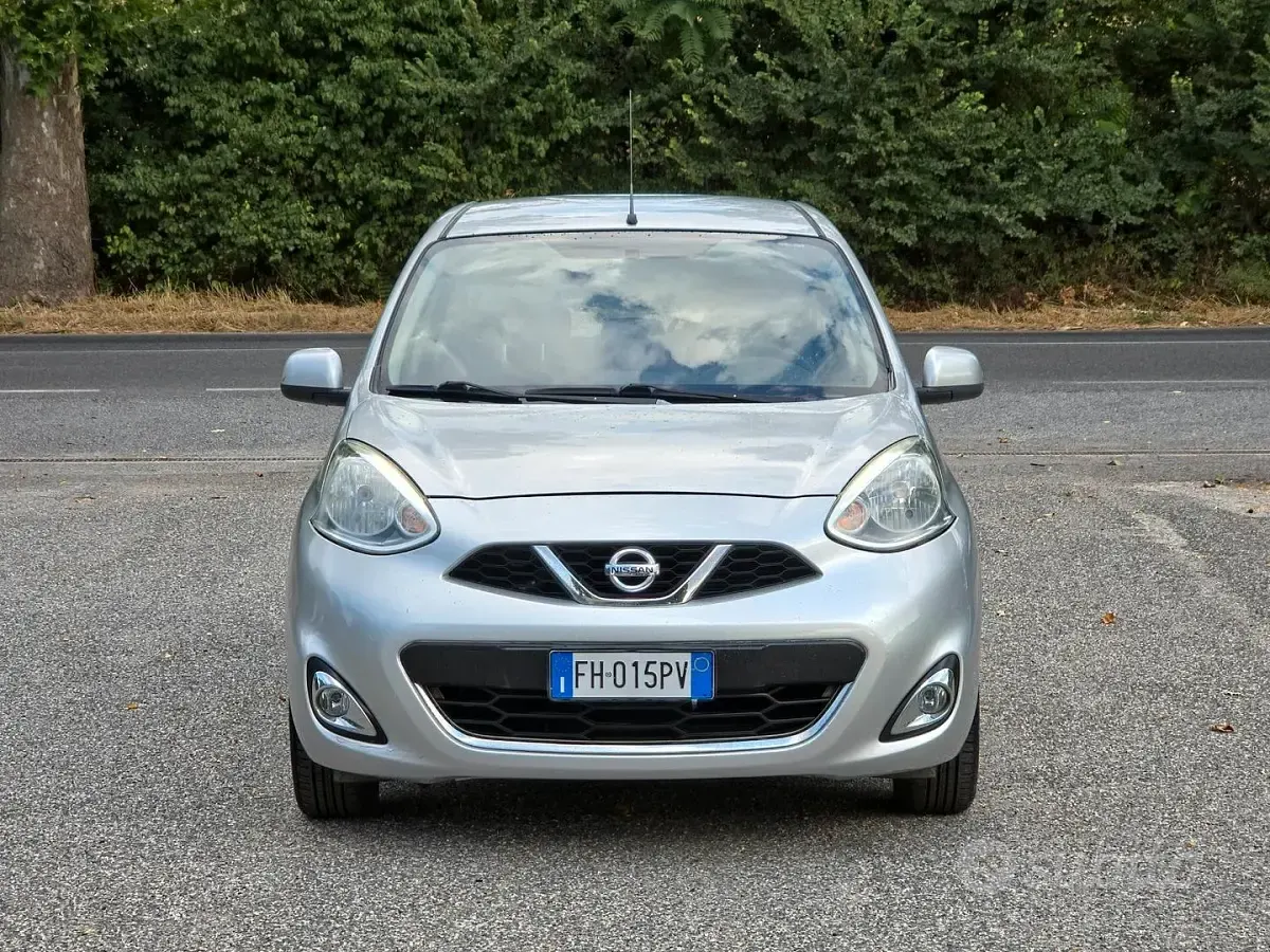 Gebraucht Nissan Micra Acenta 80 PS (58 kW) 2017 Grau Kleinwagen