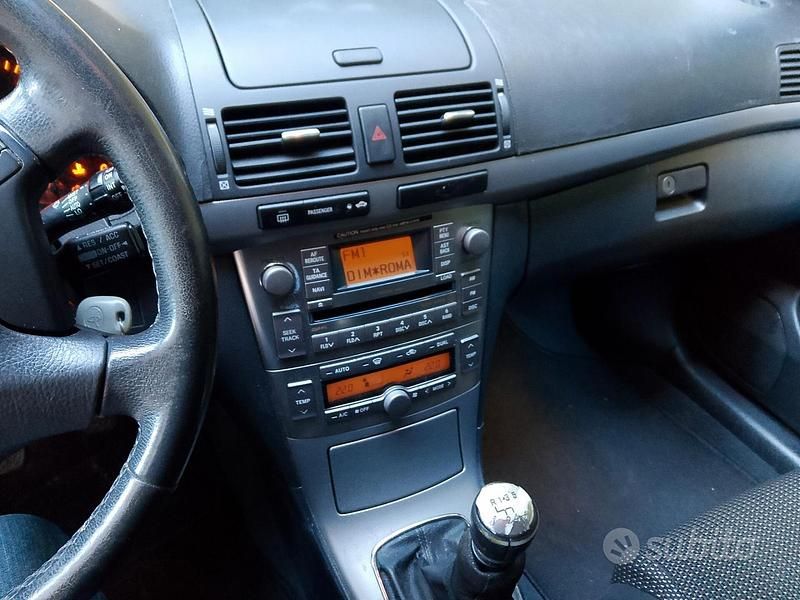 Usata Toyota Avensis 149 CV (109 kW) 2008 Grigio Station wagon