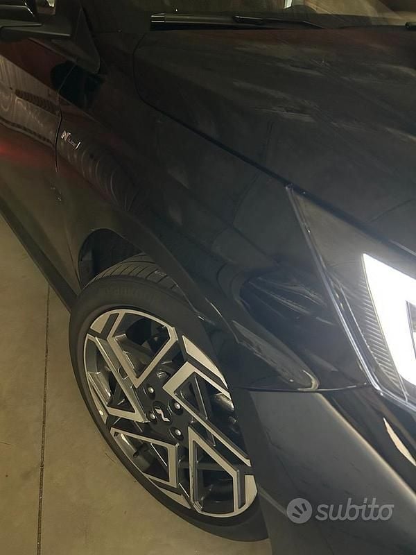 Usata Hyundai i20 100 CV (73 kW) 2024 Nero Utilitaria