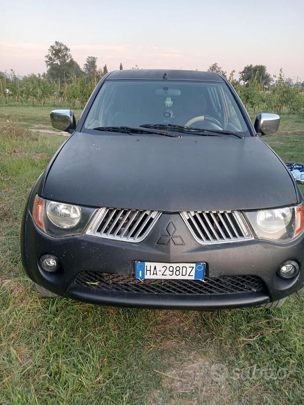 Usata Mitsubishi L200 136 CV (100 kW) 2009 Nero Pick-up