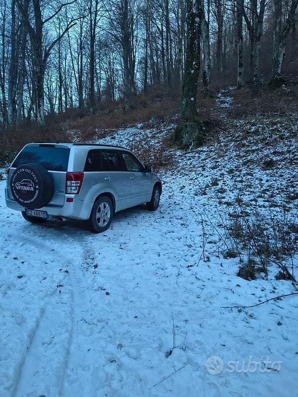 Usata Suzuki Grand Vitara 129 CV (94 kW) 2006 Grigio SUV