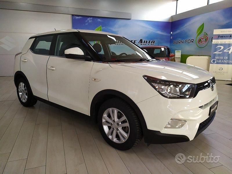 Usata SsangYong Tivoli 116 CV (85 kW) 2016 Bianco SUV