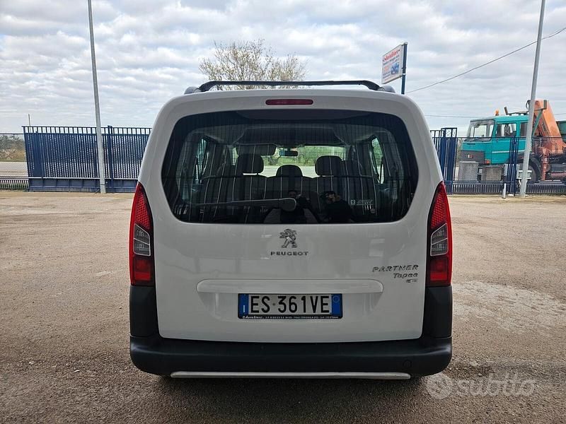 Usata Peugeot Partner Tepee Active 92 CV (67 kW) 2013 Bianco Monovolume
