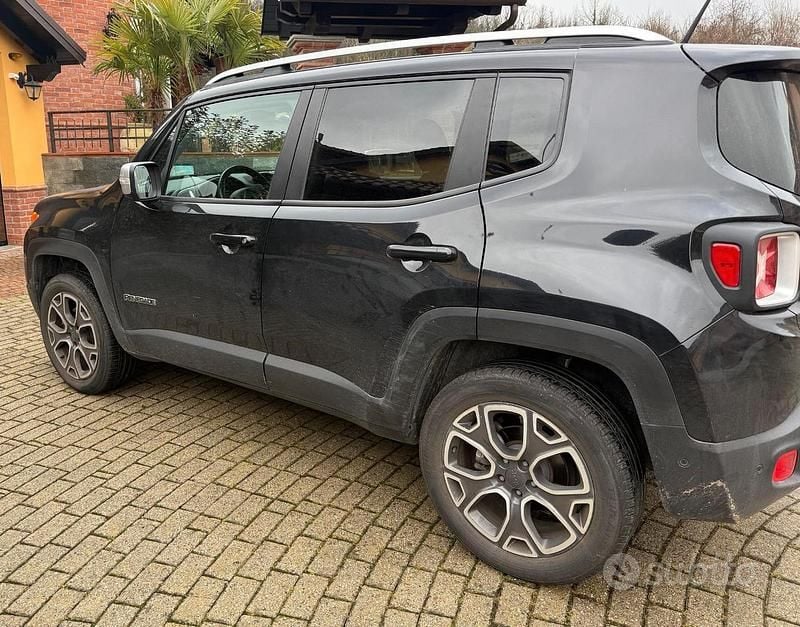 Usata Jeep Renegade Limited 170 CV (125 kW) 2016 Nero SUV