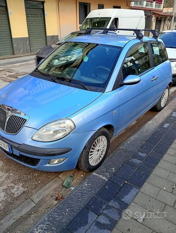 Usata Lancia Ypsilon 70 CV (51 kW) 2004 Utilitaria