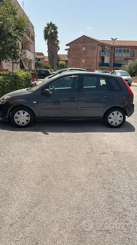 Usata Ford Fiesta 68 CV (50 kW) 2007 Utilitaria