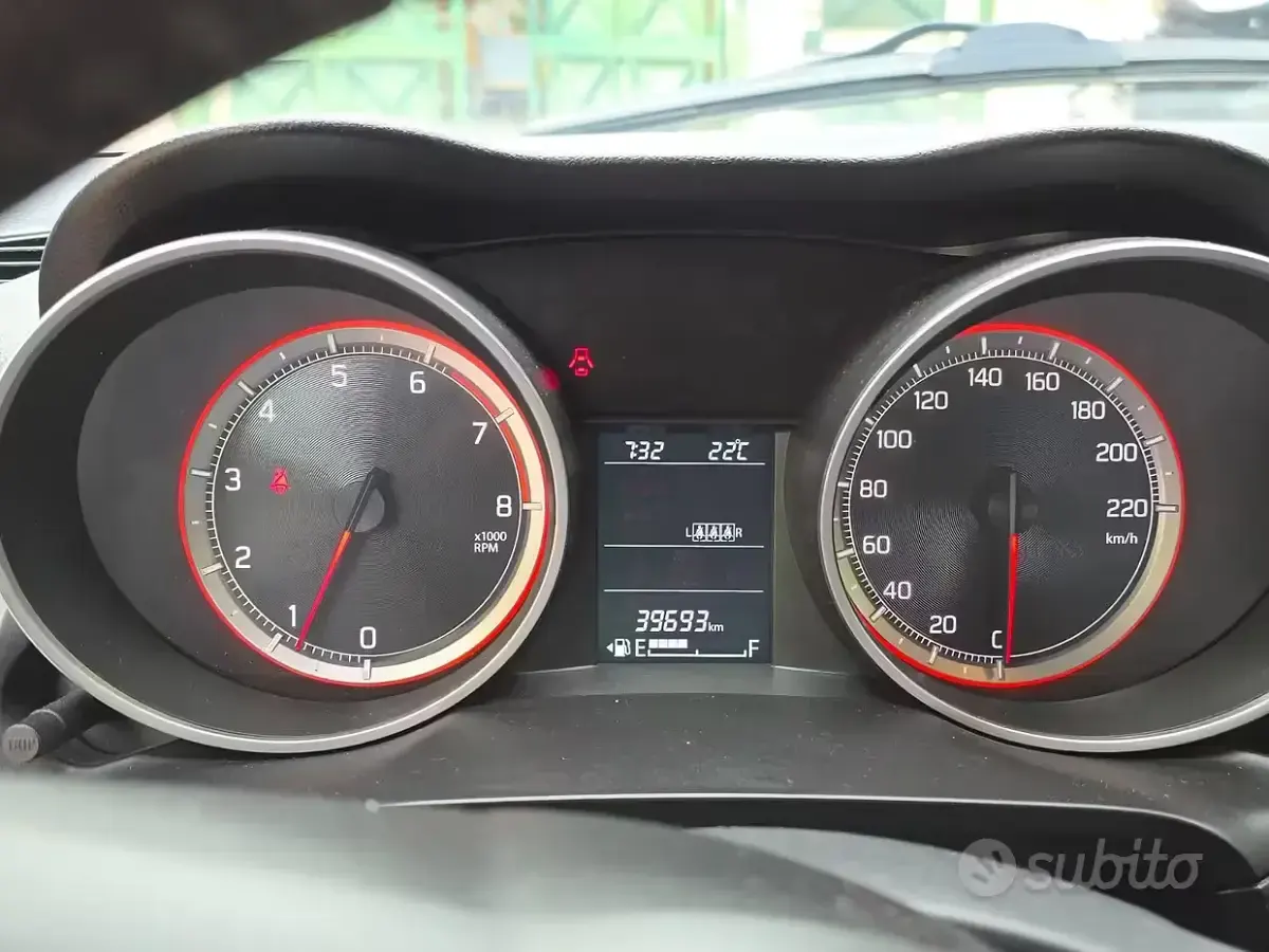 Usata Suzuki Swift 111 CV (81 kW) 2018 Utilitaria