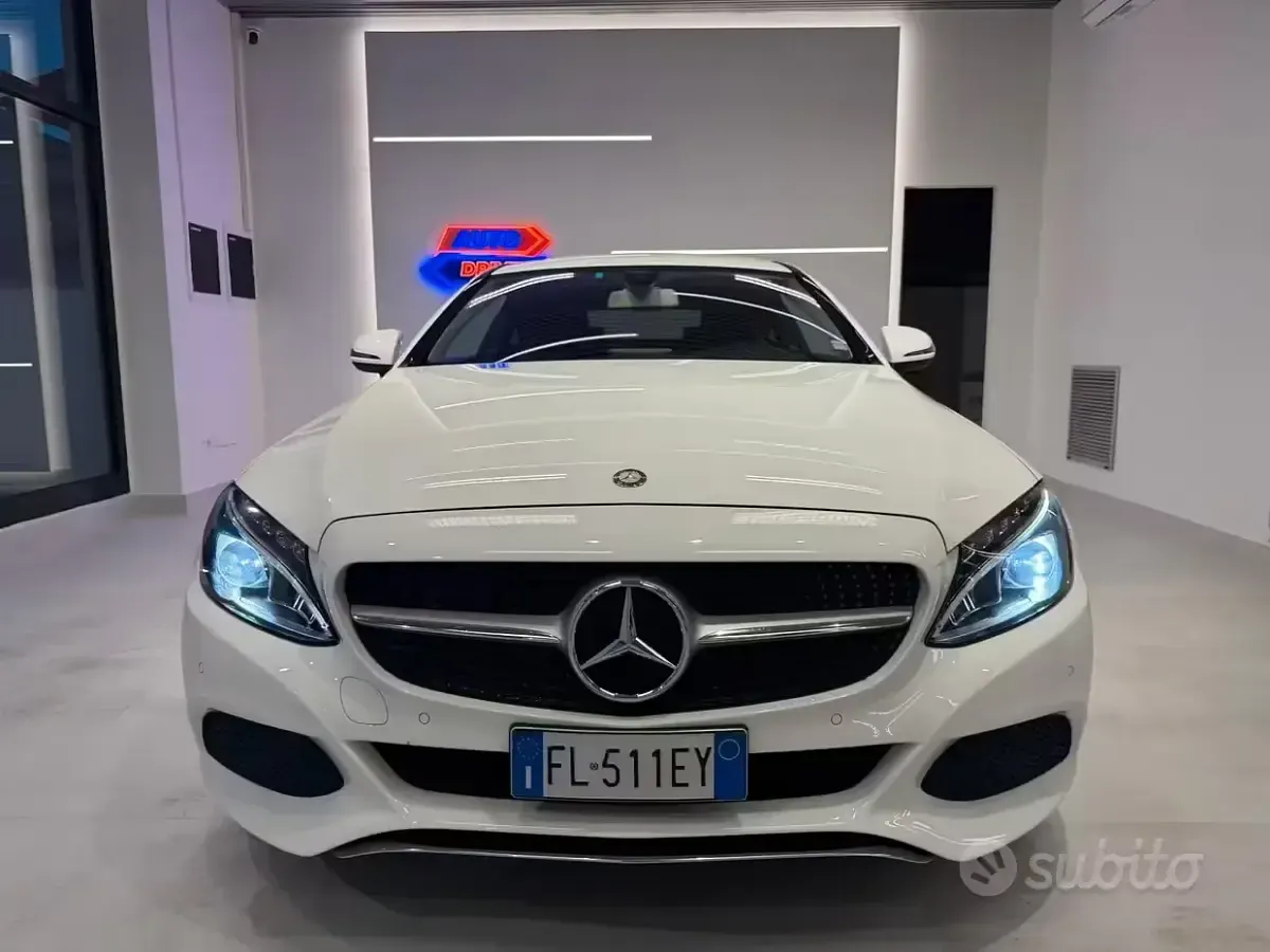 Usata Mercedes C220 170 CV (125 kW) 2017 Bianco Coupé