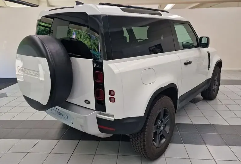 Käytetty Land Rover Defender S 200 HP (147 kW) 2021 Valkoinen Katumaasturi