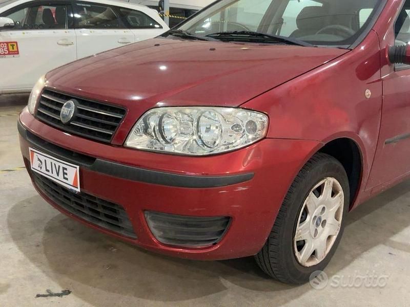 Usata Fiat Punto Classica 60 CV (44 kW) 2007 Rosso Berlina