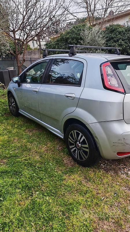 Usata Fiat Punto Evo 105 CV (77 kW) 2010 Grigio Utilitaria
