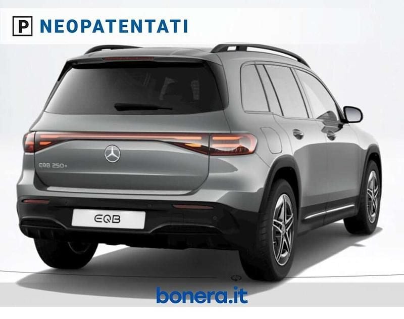 Nuova Mercedes EQB250+ Advanced 139 kW (190 CV) 2025 Grigio montagna SUV