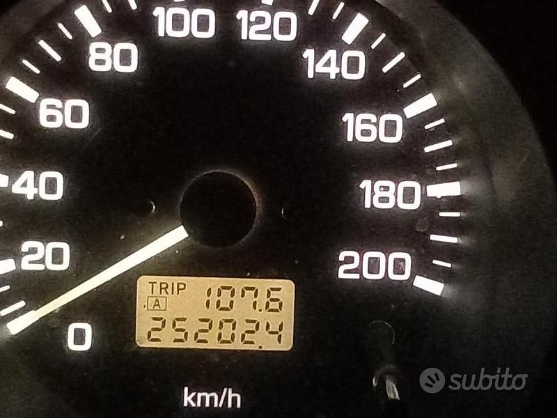 Usata Mitsubishi Pajero 160 CV (117 kW) 2002 Nero SUV