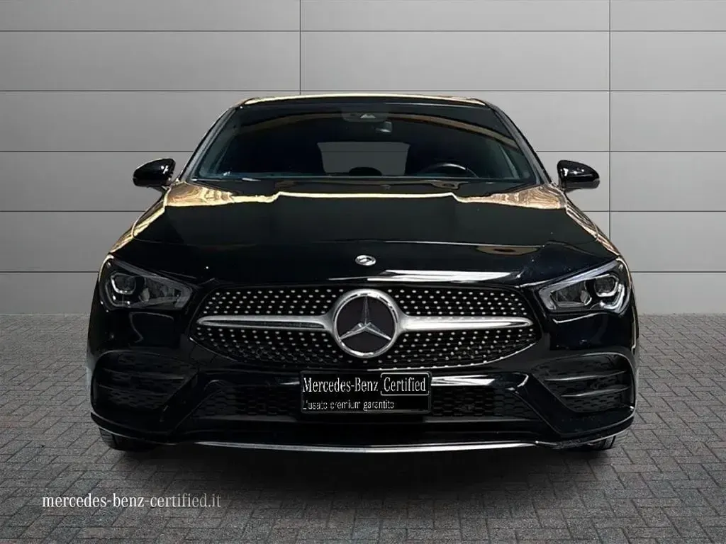 Usata Mercedes CLA200 Shooting Brake Premium 150 CV (110 kW) 2023 Nero cosmo Station wagon