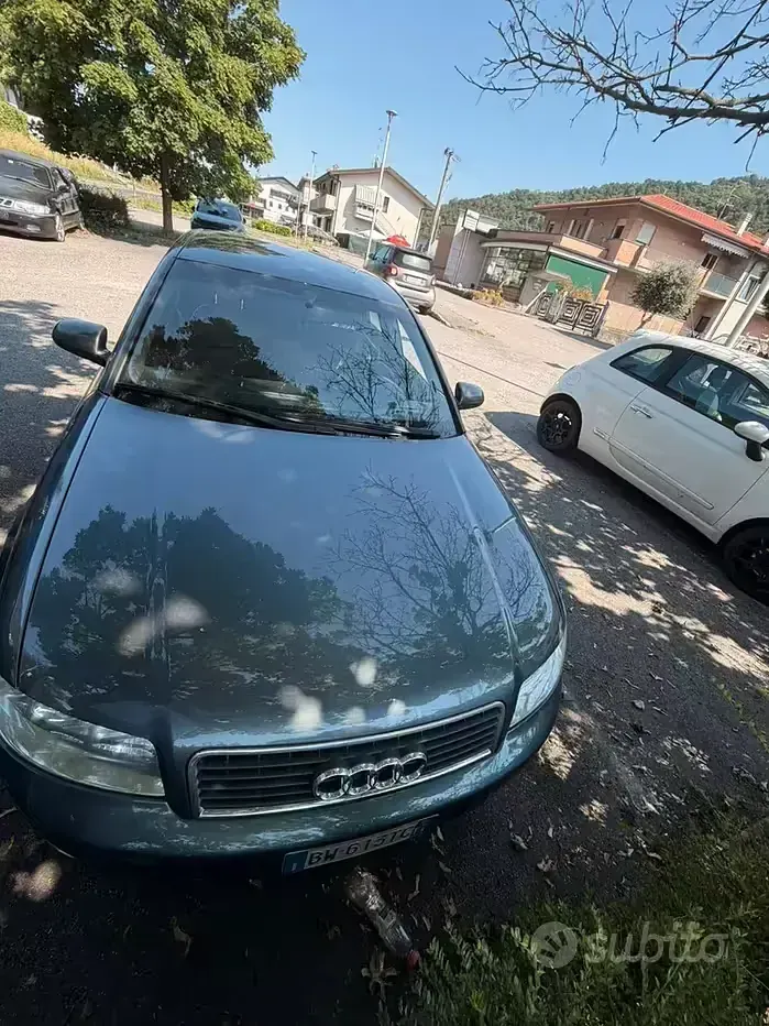 Usata Audi A4 131 CV (96 kW) 2001 Grigio Berlina