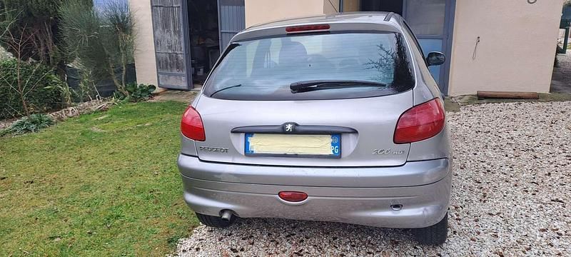 Usata Peugeot 206 68 CV (50 kW) 2003 Berlina