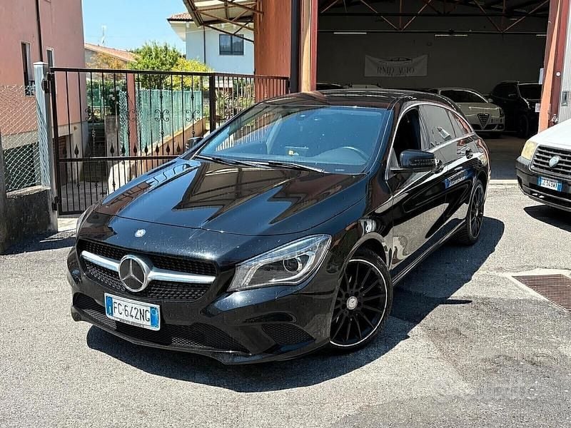 Nero Usata 2016 Mercedes CLA180 Premium Tre volumi | 10.990 € (Buon prezzo) - Immagine 1/4